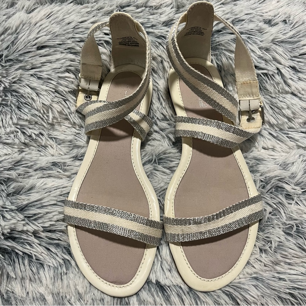 Sperry Meridan - White & Gray Strappy Buckle Sandal - Size 8